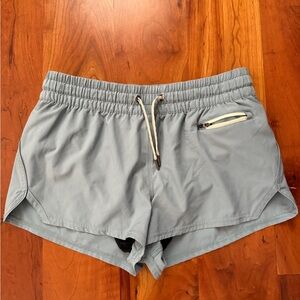 Vuori Shorts